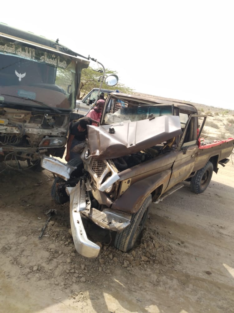 حادث مروري بأحور يؤدي إلى إصابة ثلاثة ووفاة رابع شاهد هول الحادث