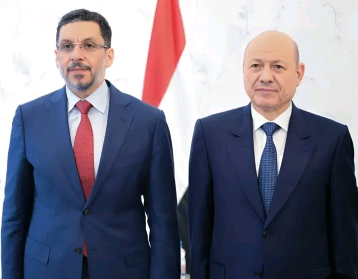 من سيكسب المعركة المصيرية المحتدمة بين بن مبارك ومجلس القيادة الرئاسي؟!