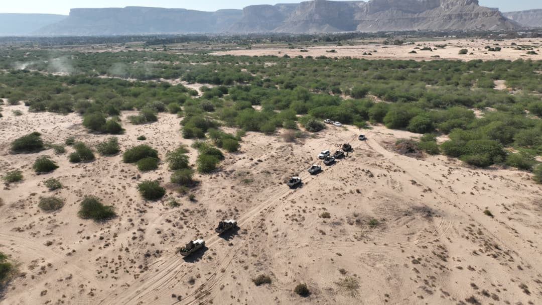 حضرموت.. قوات درع الوطن تستعيد طقماً عسكرياً بعد تعرضه للسرقة في مديرية شبام