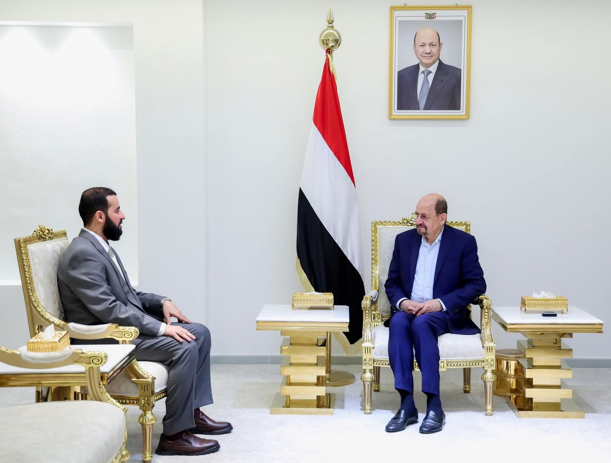 رئيس الوزراء يلتقي محافظ أبين الجديد