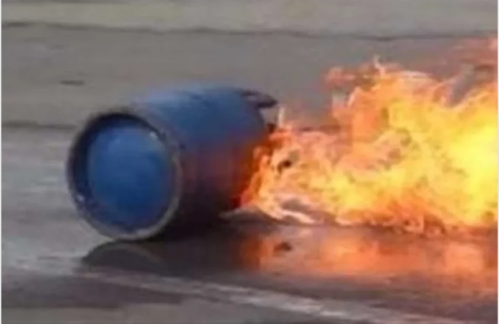 مصرع شخص وإصابة 7 بينهم أطفال في حريق مستودع للغاز بمأرب